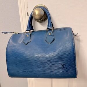 Louis Vuitton Epi Speedy 25 in blue
